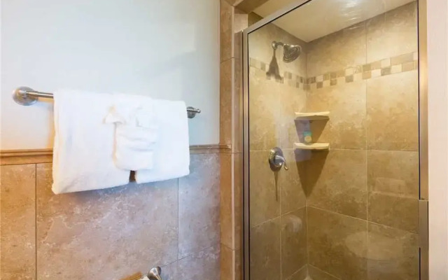 515 Madeira Norte Condo