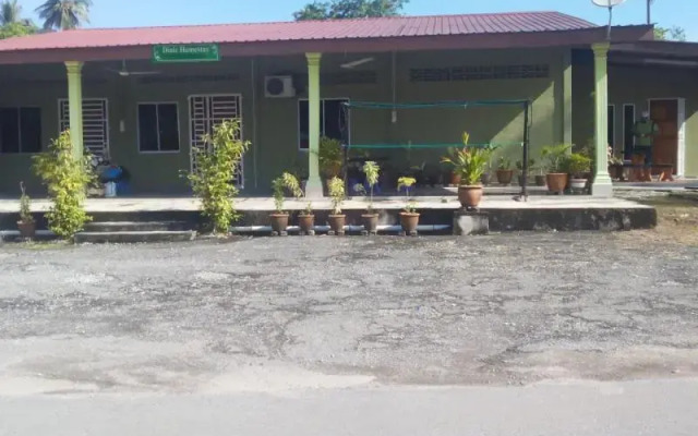 Dinie Homely Stay - Muslim Only