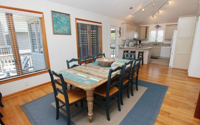 Starfisher Skimmer - 5 Br Home