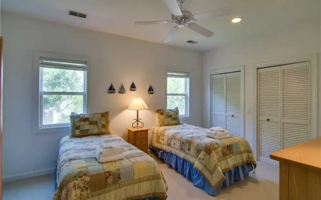 Pelican Bay 62 by RedAwning