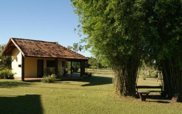 Pousada Canto do Bambu