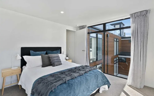 Urban Diamond