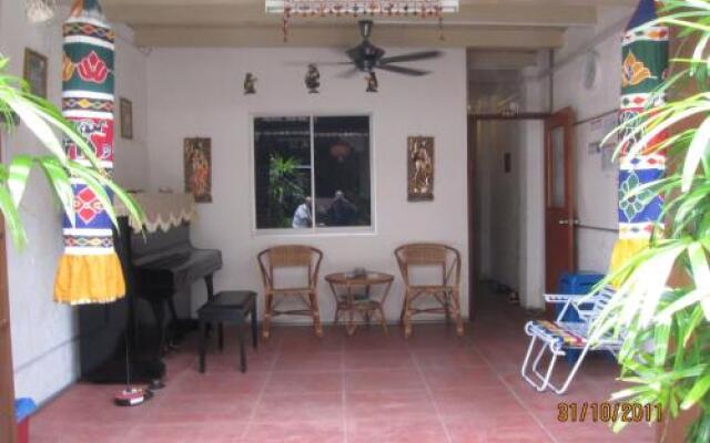 巴拉广场旅社(Bala's Place)