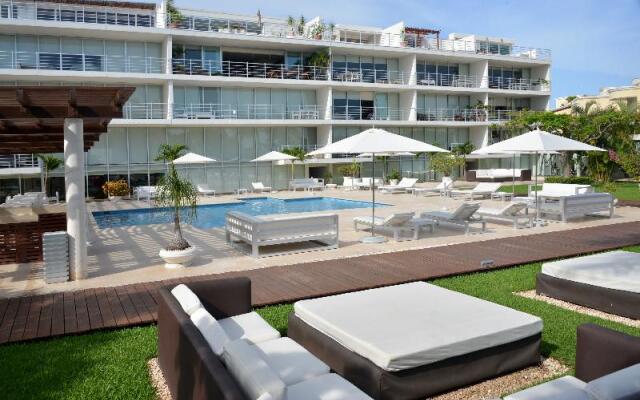 Magia Beachside Condo