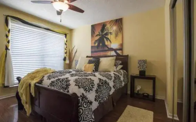 Amazing Views Of Beach And Bay 2br Condo