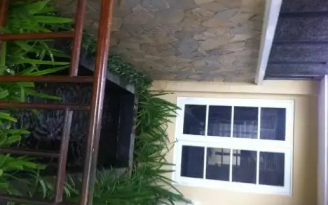 Tasya Family Guest House