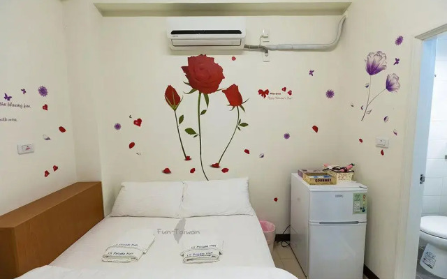 18 Boutique private clubhouse