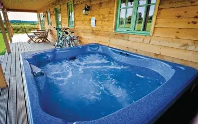 Oak Farm Lodges