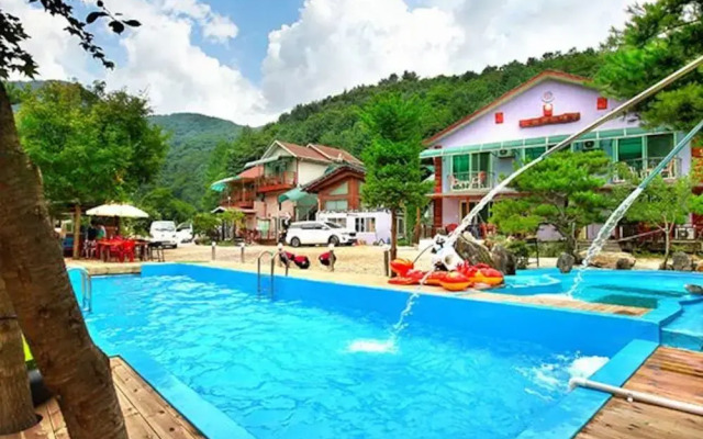Gapyeong Pulkkot Pension