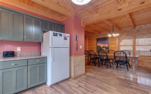 Big Bear 2 - Five Bedroom Cabin