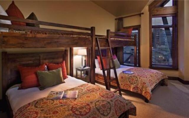 Diamond Peak Penthouse 616