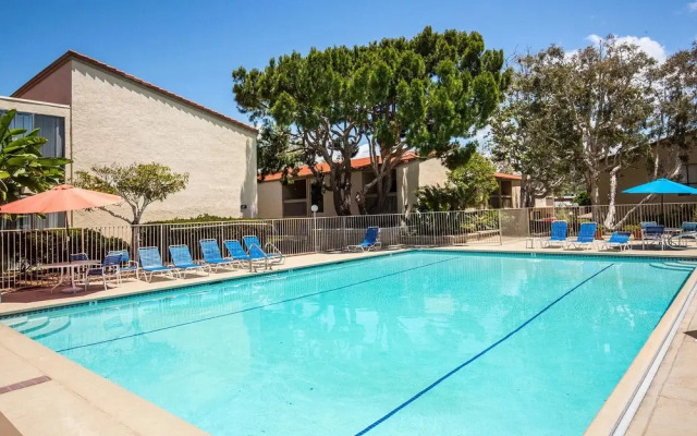 South Sierra Condominium #143428