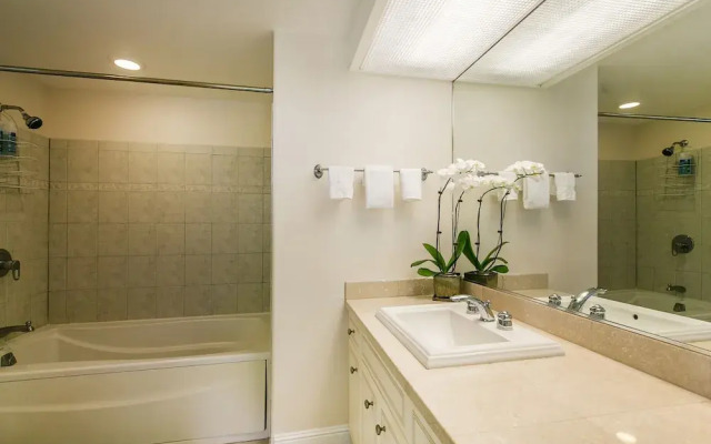 Ku'u Lei Villa by RedAwning