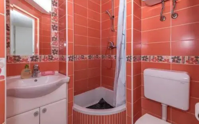 Mito Rooms and Apartments