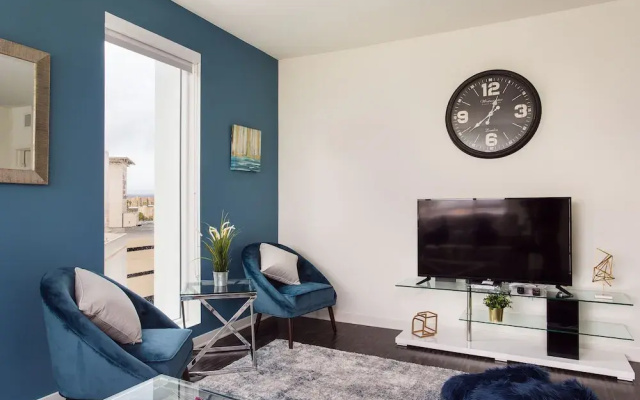 Brand New Downtown LA Luxury Penthouse