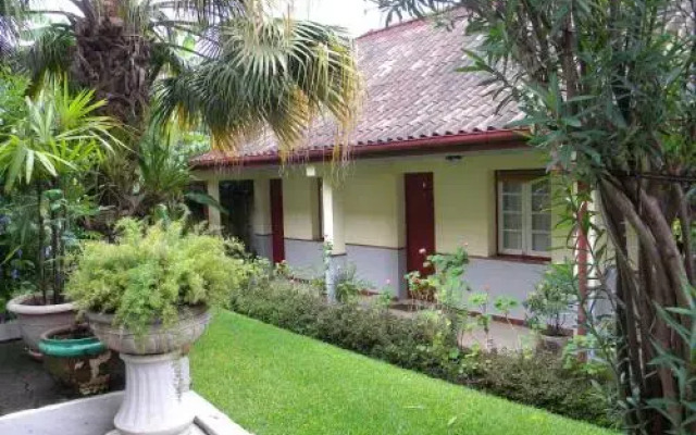 Lorenzo Guest House