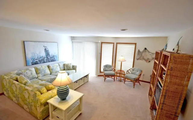 Fenwick Lighthouse 2 5 Br condo by RedAwning