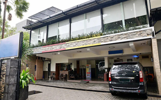 ZenRooms Benhil Pejompongan