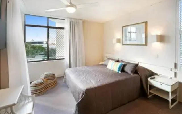 Warroo Apartments