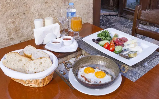 Kaleici Efsali Hotel