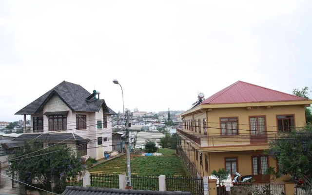 Vivian's House