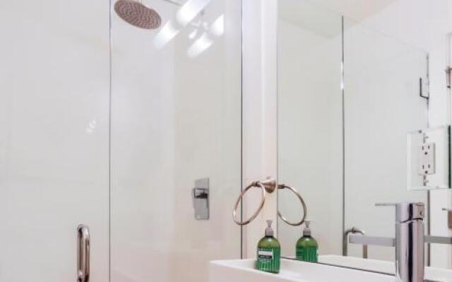 Eco-Friendly Seattle Townhome by RedAwning