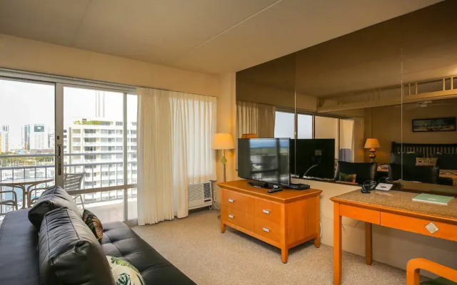 Ilikai 1437 - Studio Condo