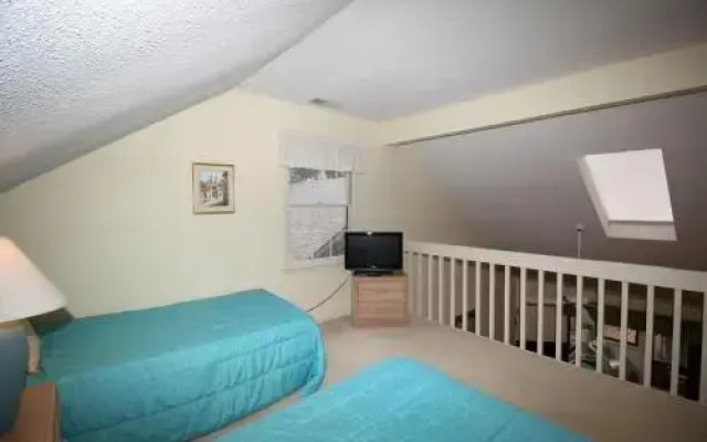 3410 Carolina Place 3 Br villa by RedAwning
