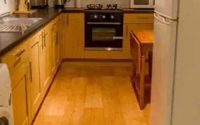 WhiteGates Apartment