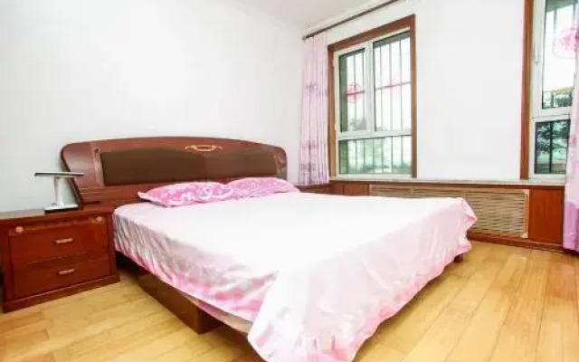 Jinshatan Qinglang Holiday Hotel