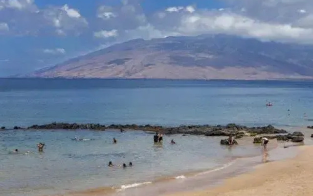 Kihei Akahi D-211