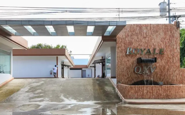 Royale QXV Hotel