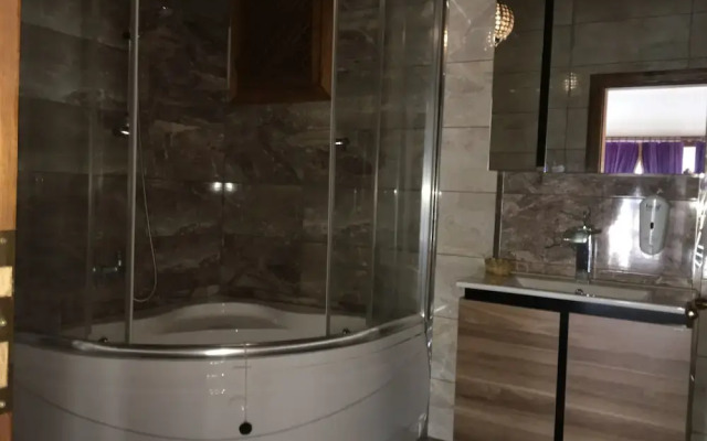 Kuscu Han Otel