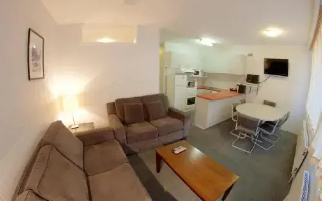 Snow Ski Apartments 19