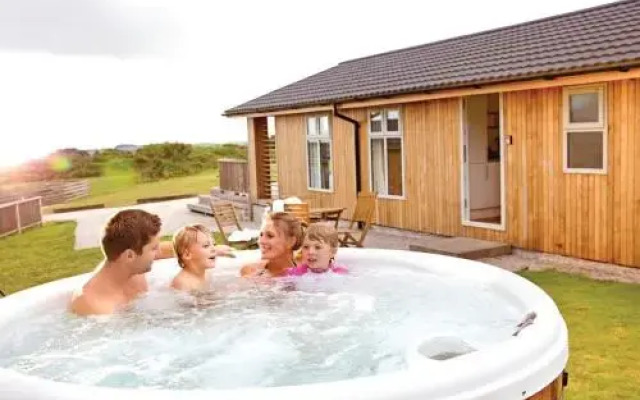 Caddys Corner Lodges