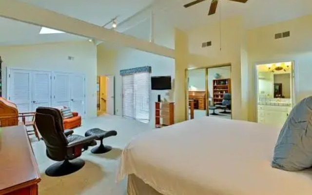 NB-214 - Coral Beach House
