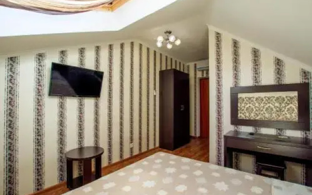 Guest House on Kabardinskoy 1