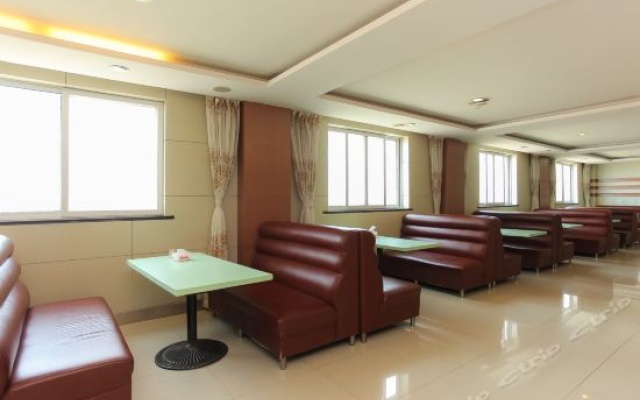GreenTree Alliance JiangSu SuQian MuYang YingBin Avenue Paris New City Hotel – Hotel Rooms – Suqian