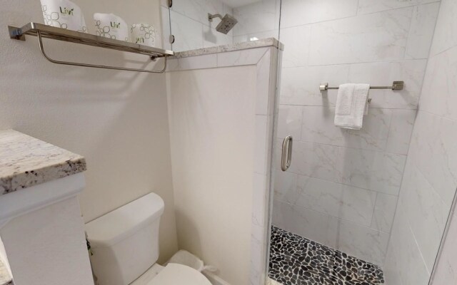 Sun Plaza West 204 5608 Gulf by RedAwning