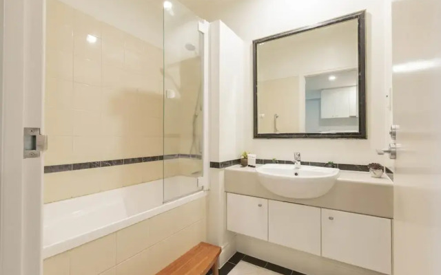 Spacious Apartment in Auckland Central