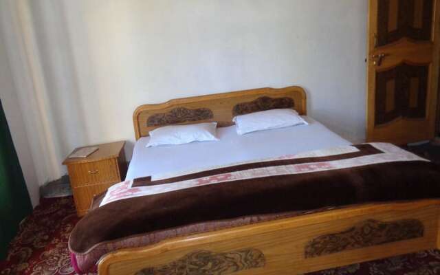 Yourdum Guest House