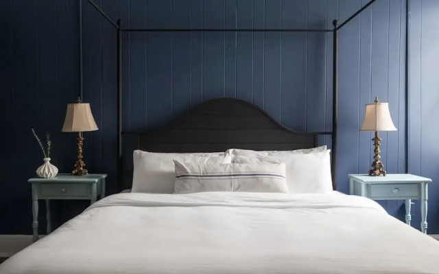 Elegant Lower Garden District Suites by Sonder