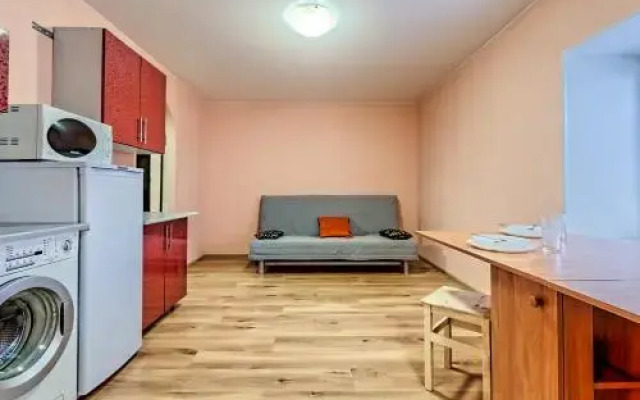 FlatHome24 Na Fermskom 32 Apartments