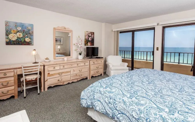 Surf Dweller 709 by RedAwning