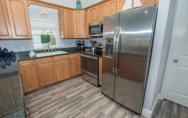Joe's Dream 3 Bedroom Home by RedAwning