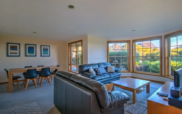 Freycinet Villa 2