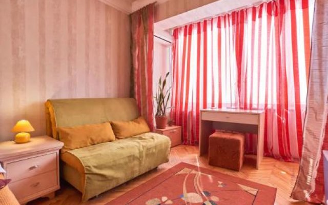 Home Hotel Apartments on Livoberezhna
