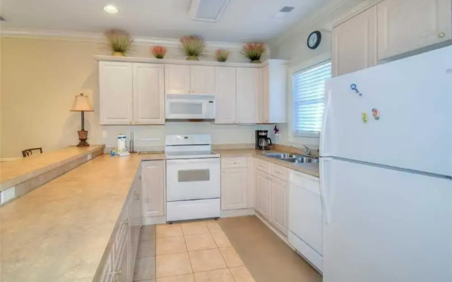 Magnolia Pointe 203-4877P