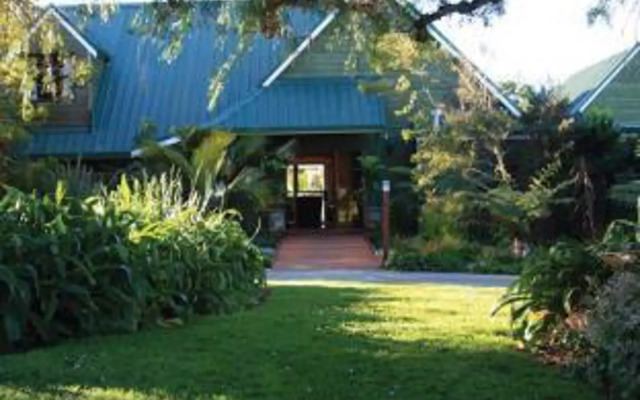 Tawharanui Lodge