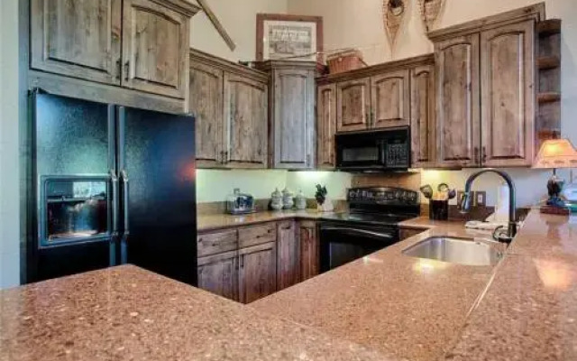 ResortQuest One Breckenridge Place